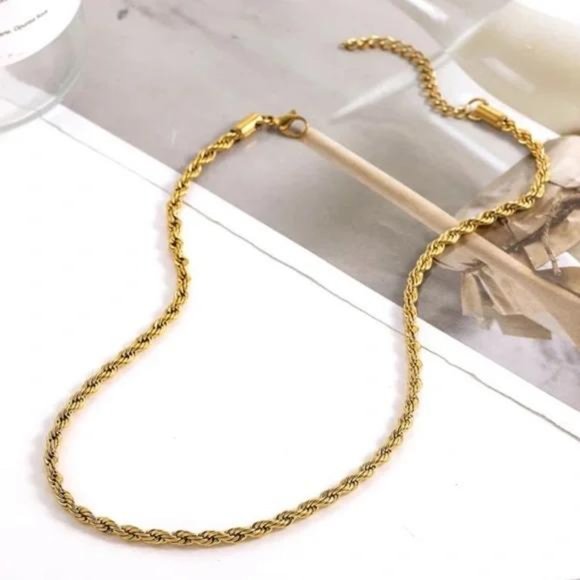 NEW TWISTED 18K GOLD CHAIN NECKLACE - Picture 3 of 5